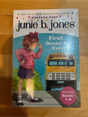 Junie B. Jones Boxed Set - Pink Jacket & Yellow School Bus Cover